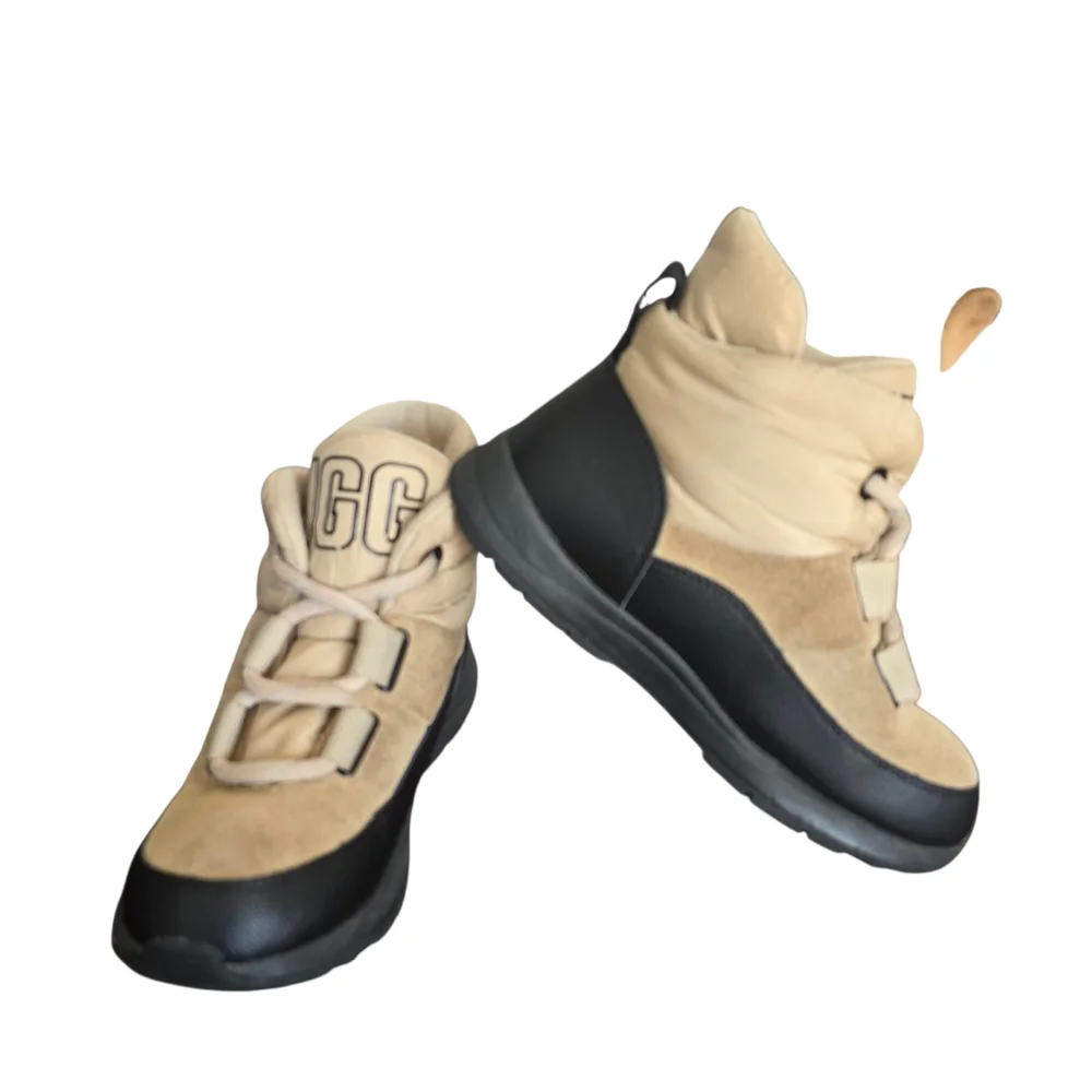 UGG Yose Lace Boots Beige Black Junior Suede-Trim Size 3